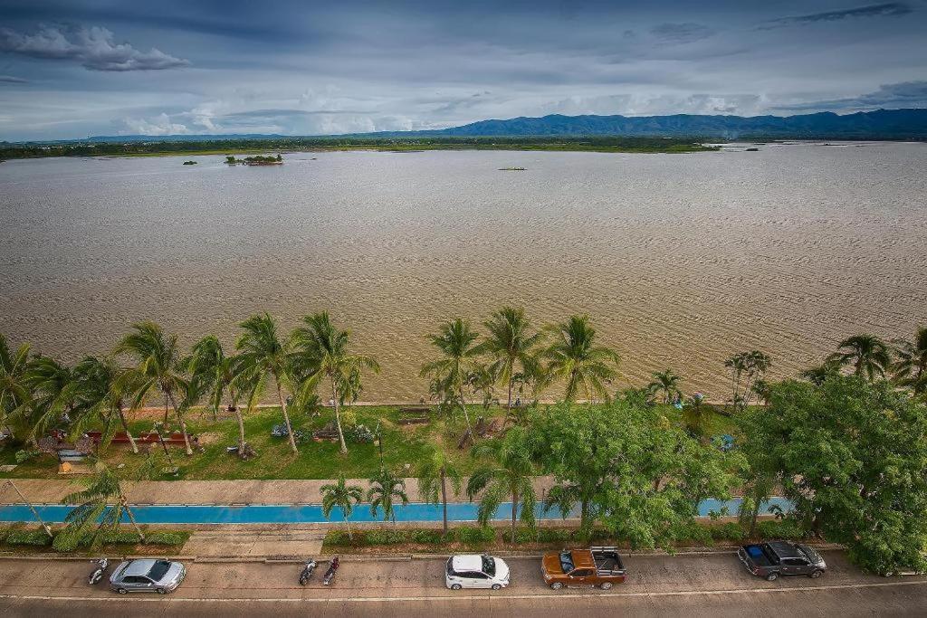 Phuglong Hotel Phayao Dış mekan fotoğraf